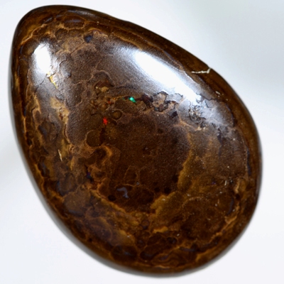 SOLID BOULDER OPAL Sparkling golden fire amongst patterned boulder opal SEE VIDEO